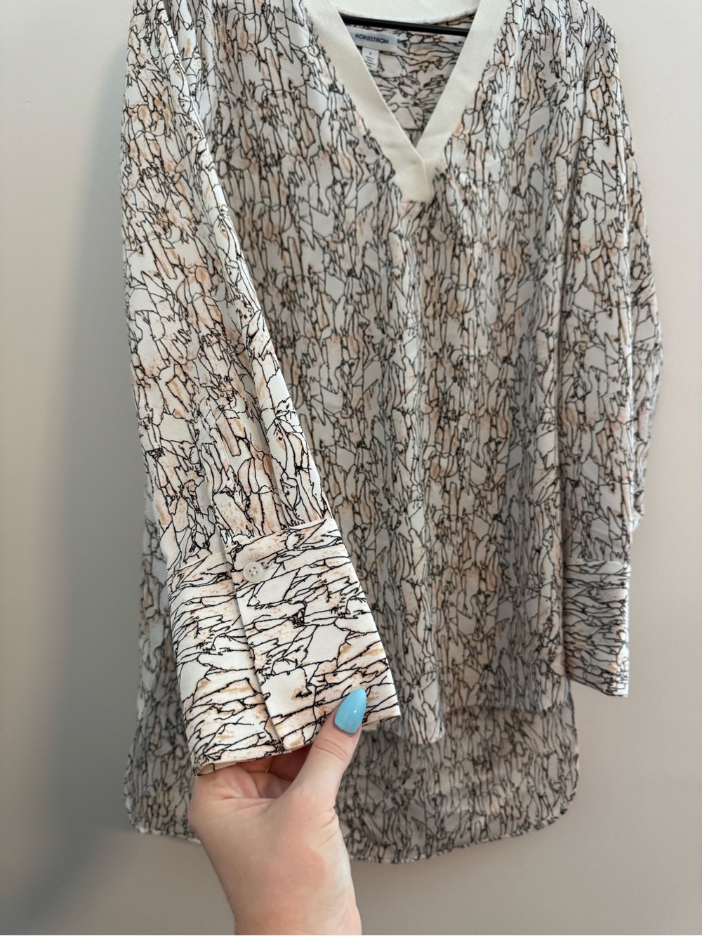 Nordstrom Abstract Lines V-neck Long Sleeve Blouse - Picture 5 of 7